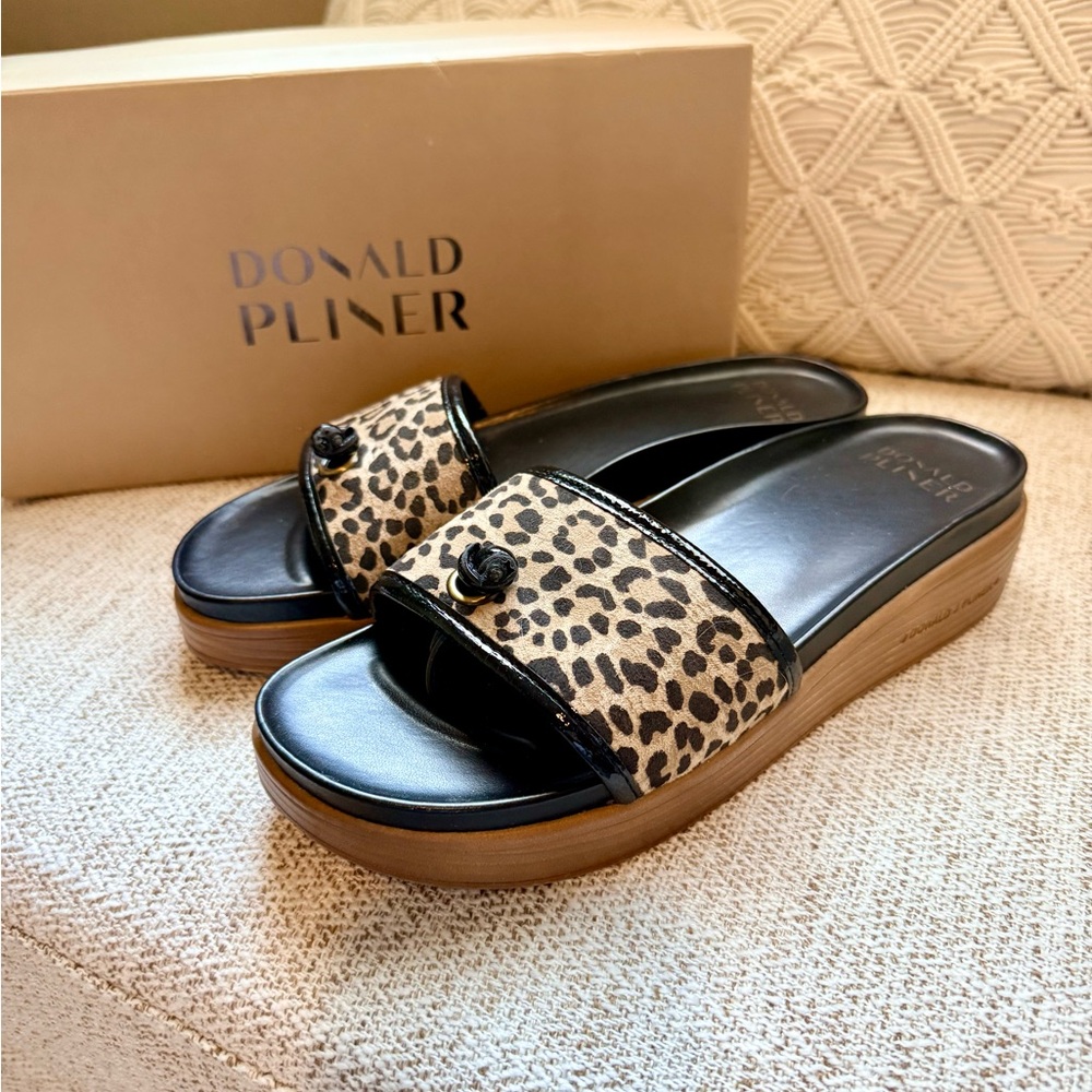 Donald J. Pliner Farrah Leopard Slide Sandals - Black & Tan 8 - Picture 3 of 5